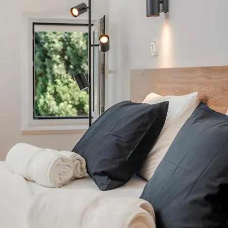 Arapova * سبليت